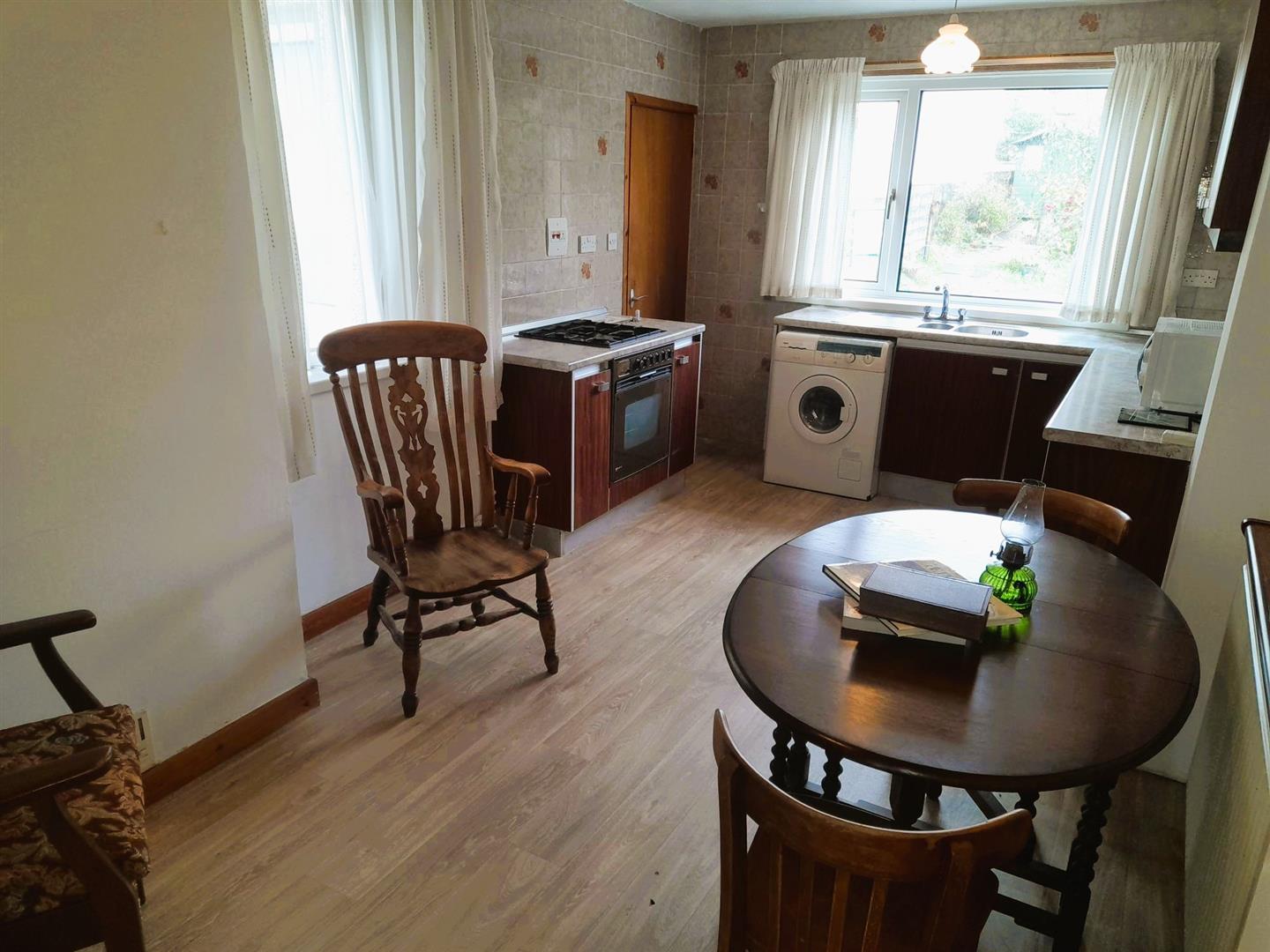 Llwynhendy Road, Llanelli, SA14 9HR